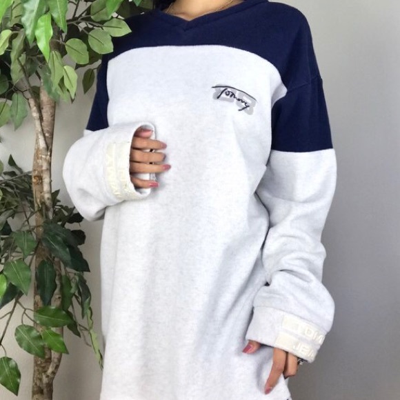 Tommy Hilfiger Fleece Sweatshirt - Picture 2 of 2